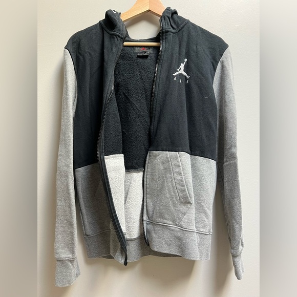 Nike/Adidas Crewnecks and Hoodies - Picture 3 of 4
